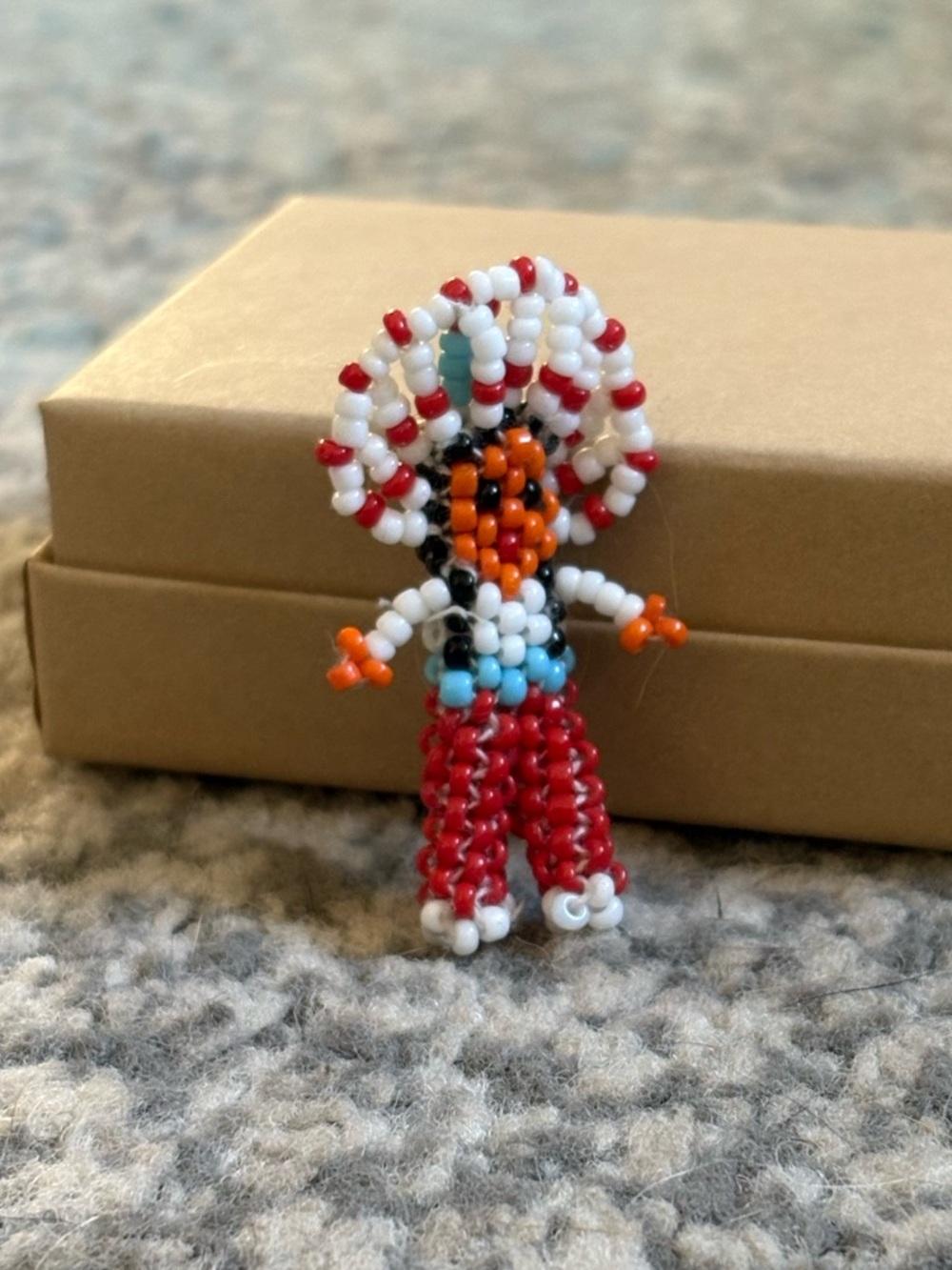 Handmade Native Beaded Pin - Picture 5 of 7